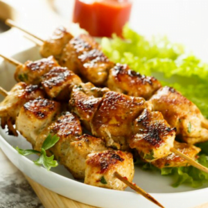 Brochettes au poulet curry